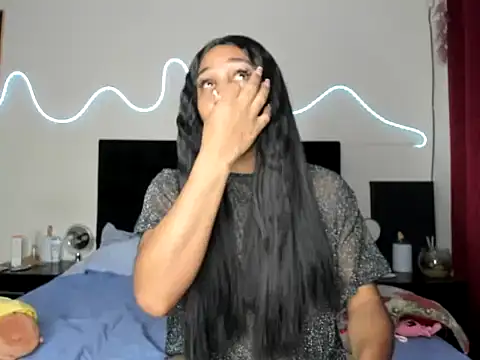 Snapshot of YourDreamReal chatting on 02-15-26, 01:46 YourDreamReal online show from 02-15-26, 01:46