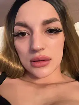 Snapshot of SashaPri chatting on 03-19-26, 03:49 SashaPri online show from 03-19-26, 03:49