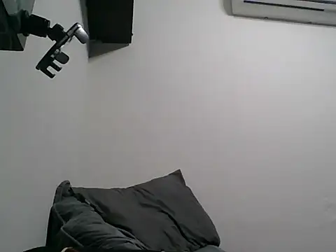 Snapshot of MRdxxx444 chatting on 05-16-26, 01:54 MRdxxx444 online show from 05-16-26, 01:54