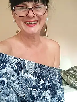 AliceSwan57 online show from 07-18-26, 04:00