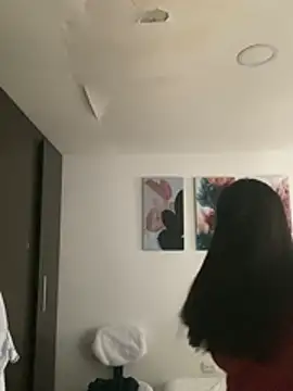 JuliaaVega online show from 03-10-26, 01:27