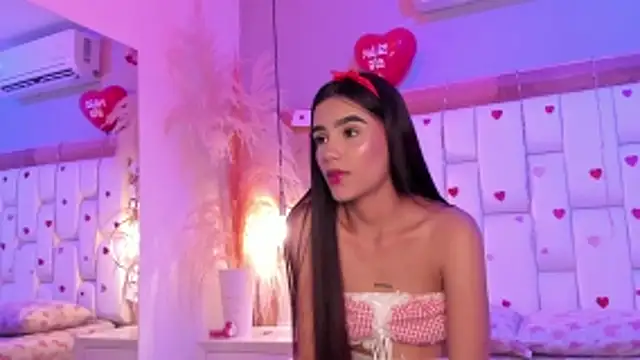 Snapshot of StefanyCondia chatting on 02-18-26, 06:04 StefanyCondia online show from 02-18-26, 06:04