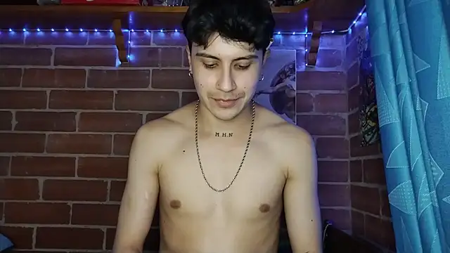 Snapshot of PaulDamico chatting on 03-04-26, 09:32 PaulDamico online show from 03-04-26, 09:32