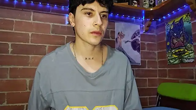 Snapshot of PaulDamico chatting on 03-10-26, 11:21 PaulDamico online show from 03-10-26, 11:21