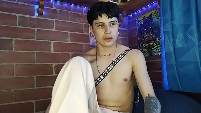 Snapshot of PaulDamico chatting on 03-20-26, 04:45 PaulDamico online show from 03-20-26, 04:45