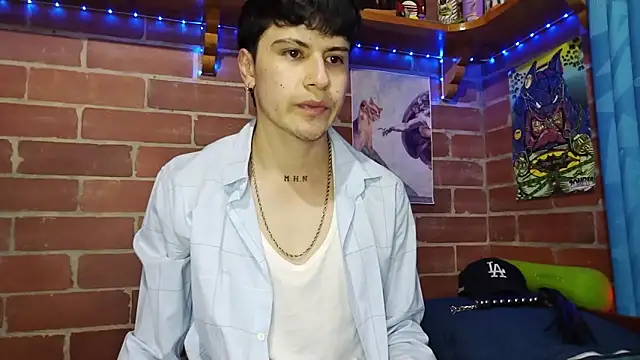 Snapshot of PaulDamico chatting on 04-06-26, 11:44 PaulDamico online show from 04-06-26, 11:44