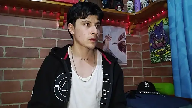 Snapshot of PaulDamico chatting on 04-08-26, 12:54 PaulDamico online show from 04-08-26, 12:54