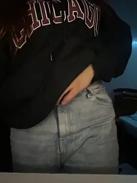 Snapshot of Vixroy7 chatting on 02-22-26, 12:23 Vixroy7 online show from 02-22-26, 12:23