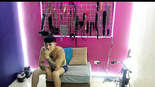 Snapshot of Slave_Melany_bdsm chatting on 04-18-26, 12:42 Slave Melany bdsm online show from 04-18-26, 12:42