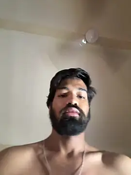 Snapshot of priyansh92924 chatting on 06-08-26, 05:08 priyansh92924 online show from 06-08-26, 05:08