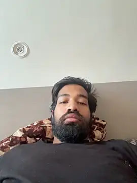 Snapshot of priyansh92924 chatting on 06-19-26, 03:22 priyansh92924 online show from 06-19-26, 03:22