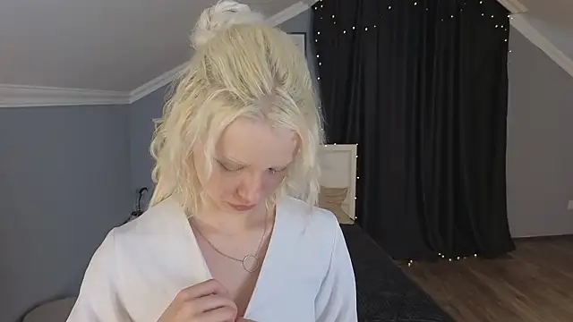 Naomi Demio online show from 02-22-26, 09:08