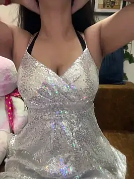 Maahhii online show from 06-15-26, 10:39