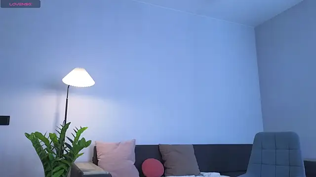 Snapshot of MillaKowal chatting on 02-28-26, 06:25 MillaKowal online show from 02-28-26, 06:25