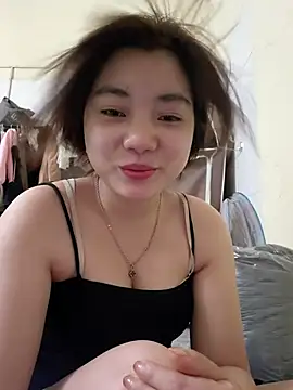 Snapshot of Pinks_cool chatting on 06-24-26, 08:35 Pinks cool online show from 06-24-26, 08:35