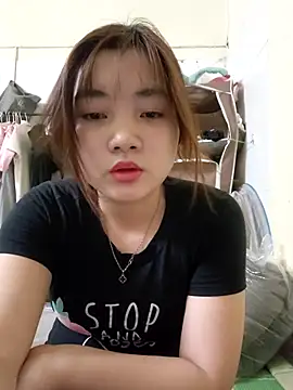 Snapshot of Pinks_cool chatting on 06-29-26, 01:12 Pinks cool online show from 06-29-26, 01:12