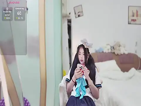 Snapshot of Jolie-22 chatting on 03-03-26, 12:44 Jolie-22 online show from 03-03-26, 12:44