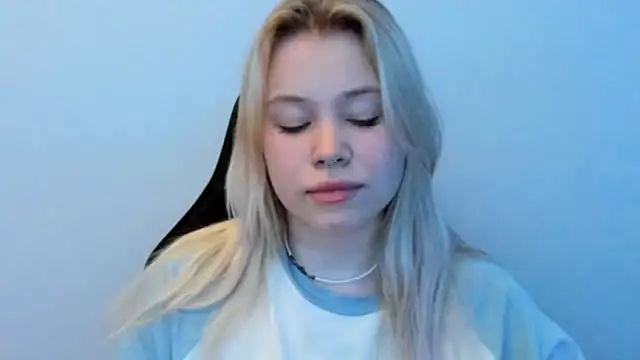 Snapshot of Lulu_Di chatting on 02-01-26, 12:31 Lulu Di online show from 02-01-26, 12:31