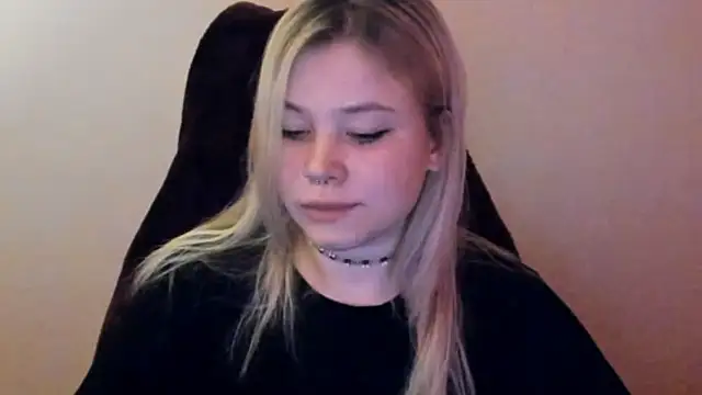 Snapshot of Lulu_Di chatting on 02-05-26, 11:09 Lulu Di online show from 02-05-26, 11:09