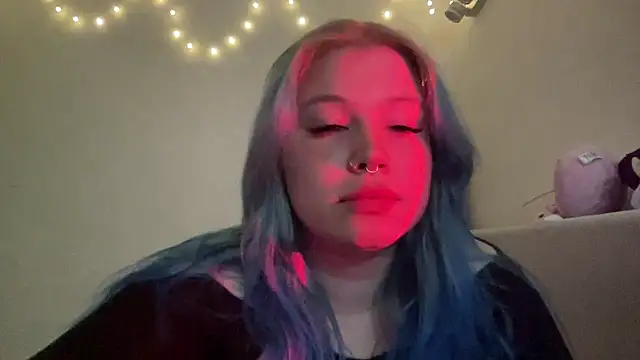Snapshot of Lulu_Di chatting on 05-10-26, 08:36 Lulu Di online show from 05-10-26, 08:36
