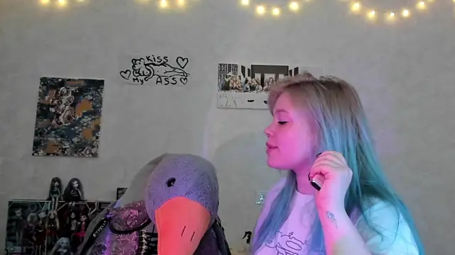 Snapshot of Lulu_Di chatting on 06-10-26, 08:52 Lulu Di online show from 06-10-26, 08:52