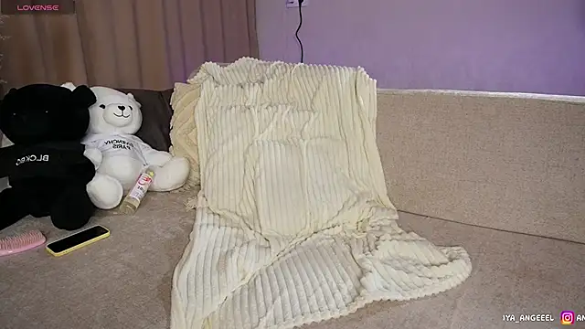 Snapshot of Anya_angel chatting on 02-07-26, 06:11 Anya angel online show from 02-07-26, 06:11