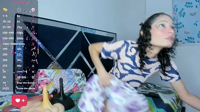 Ninna Vergara online show from 03-03-26, 01:23