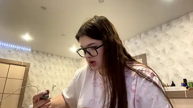 Snapshot of _MaryLove_ chatting on 03-02-26, 04:25 MaryLove online show from 03-02-26, 04:25