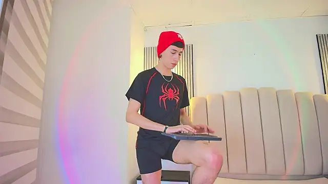 lian cameron online show from 03-31-26, 03:52