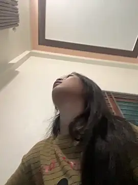 Lyn-be99 online show from 02-25-26, 12:42