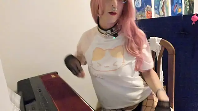 Snapshot of Miaxma chatting on 05-02-26, 06:24 Miaxma online show from 05-02-26, 06:24