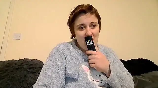 Tiara XOX online show from 02-01-26, 05:17