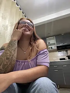 SOPHIIE LUX  online show from 03-25-26, 11:33