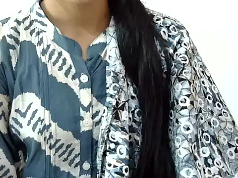 Snapshot of Khushi_v chatting on 02-24-26, 10:57 Khushi v online show from 02-24-26, 10:57