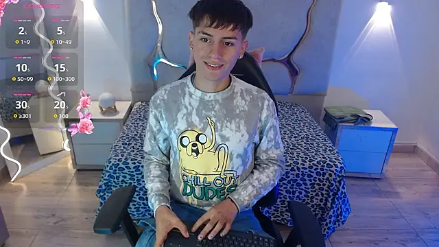 Snapshot of EVAN_TAY chatting on 02-02-26, 03:05 EVAN TAY online show from 02-02-26, 03:05