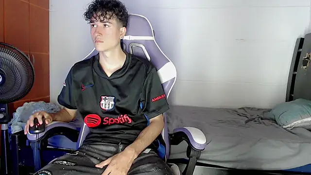 Snapshot of Johnny_cagee_ chatting on 02-26-26, 12:31 Johnny cagee online show from 02-26-26, 12:31