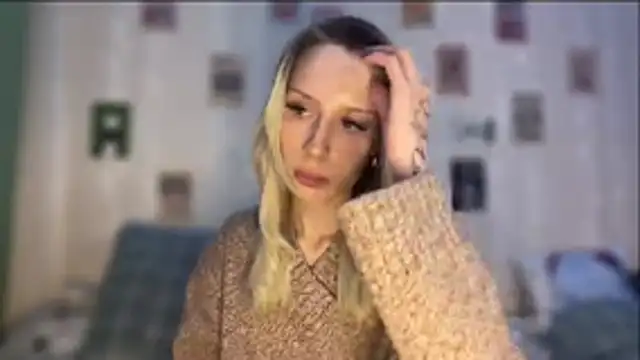 Snapshot of DellaCampbell chatting on 02-05-26, 02:43 DellaCampbell online show from 02-05-26, 02:43