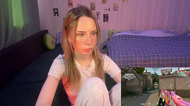 Snapshot of DellaCampbell chatting on 05-20-26, 11:27 DellaCampbell online show from 05-20-26, 11:27
