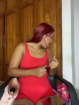 Layla em online show from 04-10-26, 12:43