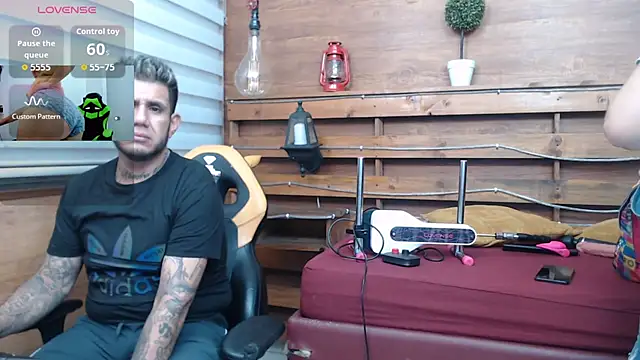 Snapshot of allison_max_tattoo chatting on 02-25-26, 01:15 allison max tattoo online show from 02-25-26, 01:15