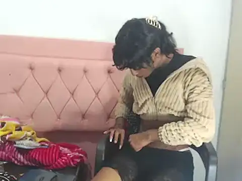 Snapshot of violetaconny chatting on 02-17-26, 12:23 violetaconny online show from 02-17-26, 12:23