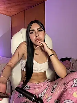 Snapshot of scarlett_pinkk1 chatting on 02-09-26, 04:38 scarlett pinkk1 online show from 02-09-26, 04:38