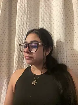 Snapshot of Violetta_pinkk1 chatting on 02-16-26, 04:30 Violetta pinkk1 online show from 02-16-26, 04:30