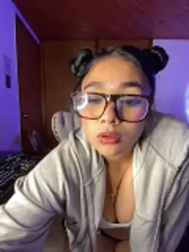 Snapshot of Violetta_pinkk1 chatting on 03-03-26, 04:51 Violetta pinkk1 online show from 03-03-26, 04:51