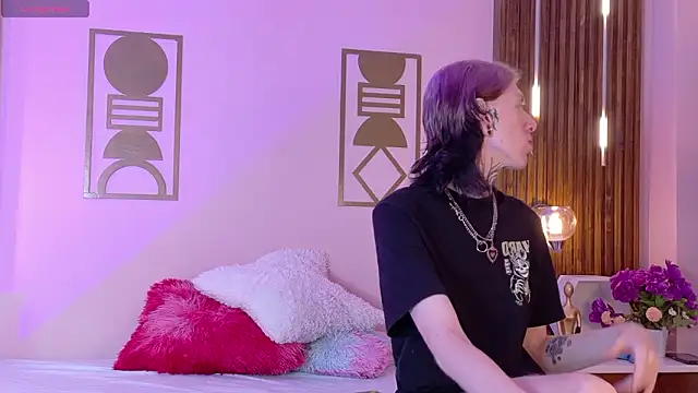 Snapshot of Hanna-Winchester chatting on 02-11-26, 03:44 Hanna-Winchester online show from 02-11-26, 03:44