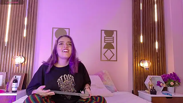 Snapshot of Hanna-Winchester chatting on 02-13-26, 03:35 Hanna-Winchester online show from 02-13-26, 03:35