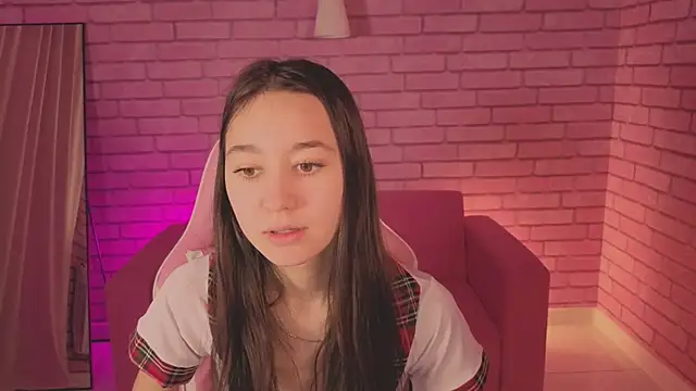 Snapshot of Nicole_Brownie chatting on 02-11-26, 12:48 Nicole Brownie online show from 02-11-26, 12:48