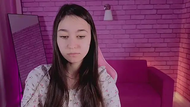 Snapshot of Nicole_Brownie chatting on 02-19-26, 01:56 Nicole Brownie online show from 02-19-26, 01:56