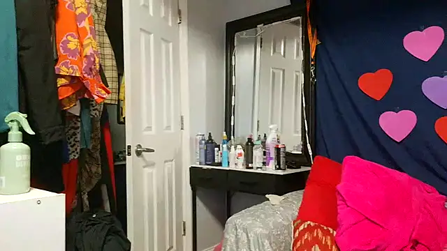 Snapshot of starandsky chatting on 02-13-26, 09:44 starandsky online show from 02-13-26, 09:44