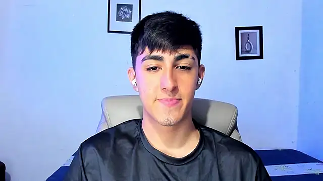 Snapshot of babyted272 chatting on 02-04-26, 09:59 babyted272 online show from 02-04-26, 09:59